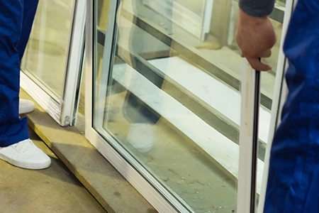Commercial Glass Repair Technician in Cutler Bay, FL